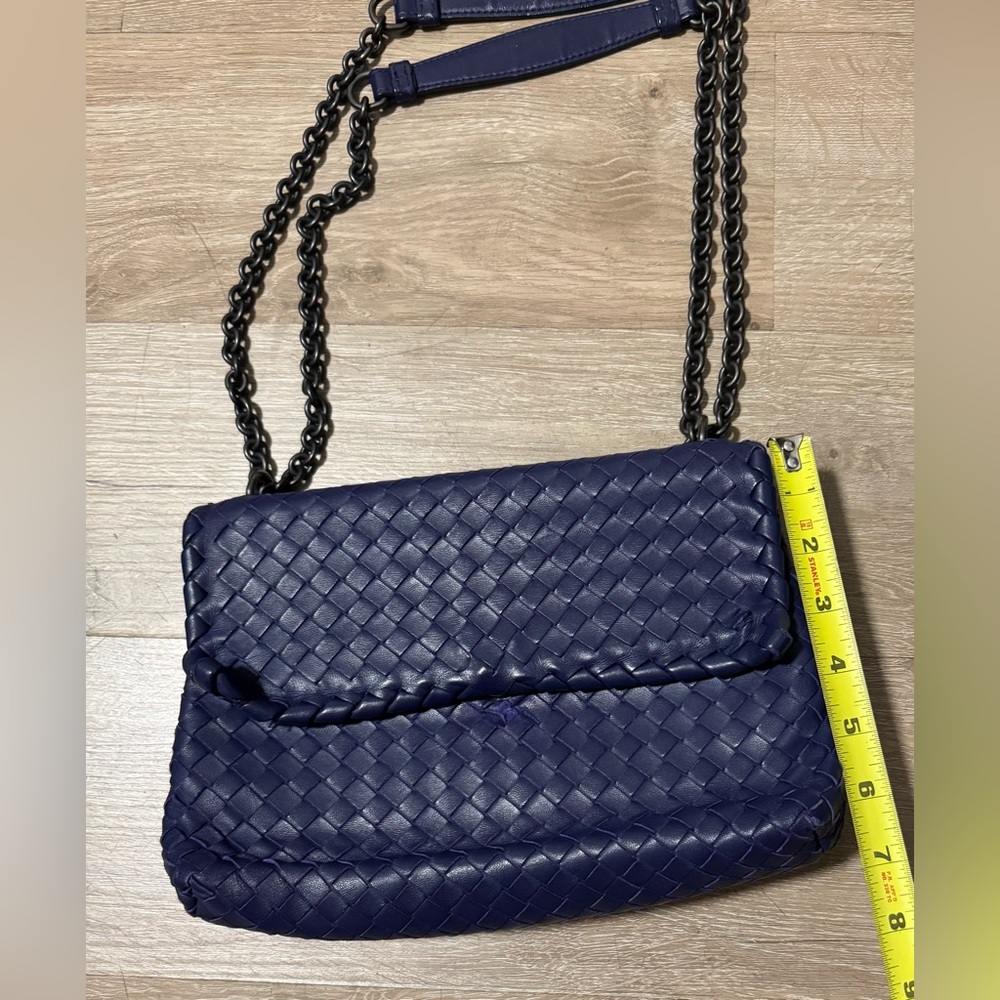 Bottega Veneta Navy Woven Leather Shoulder Bag - Picture 10 of 13